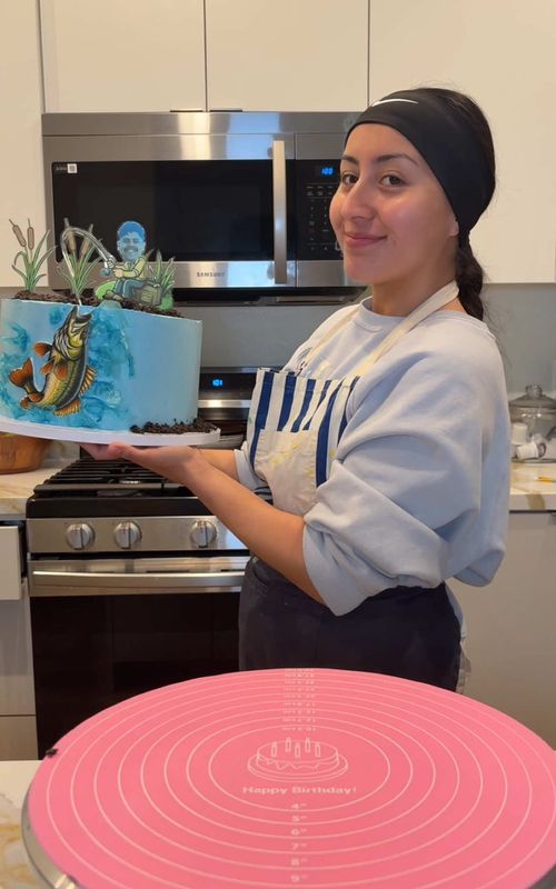 Decoremos un pastel inspirado en la pesca + pequeño story time 🎣🐟🎂 #creatorsearchinsights #cakedecorating #pasteleria #baking 