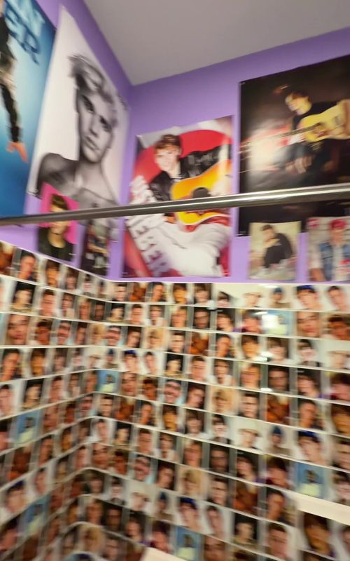 Happy birthday from a casual fan 💜🎂🥳 #painting #DIY #homeimprovement painting my Justin Bieber birthday bathroom 