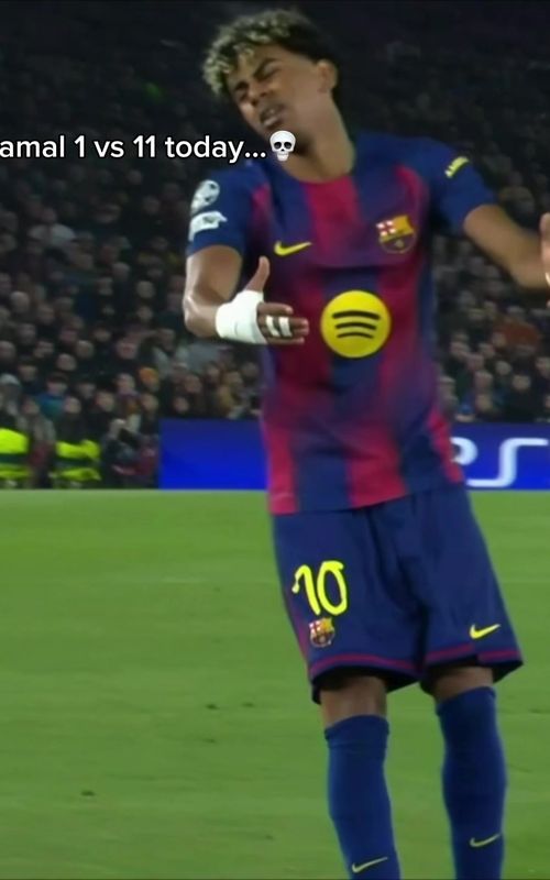Yamal 1 vs 11 today 💀 #football #barcelona #yamal 