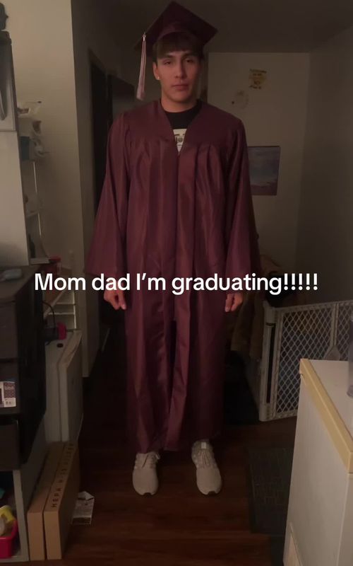 Talk about no show 😂😅#2026graduate #fypツ #fyppppppppppppppppppppppp #noshow #blowthisup they aren’t dead they just don’t care about me…