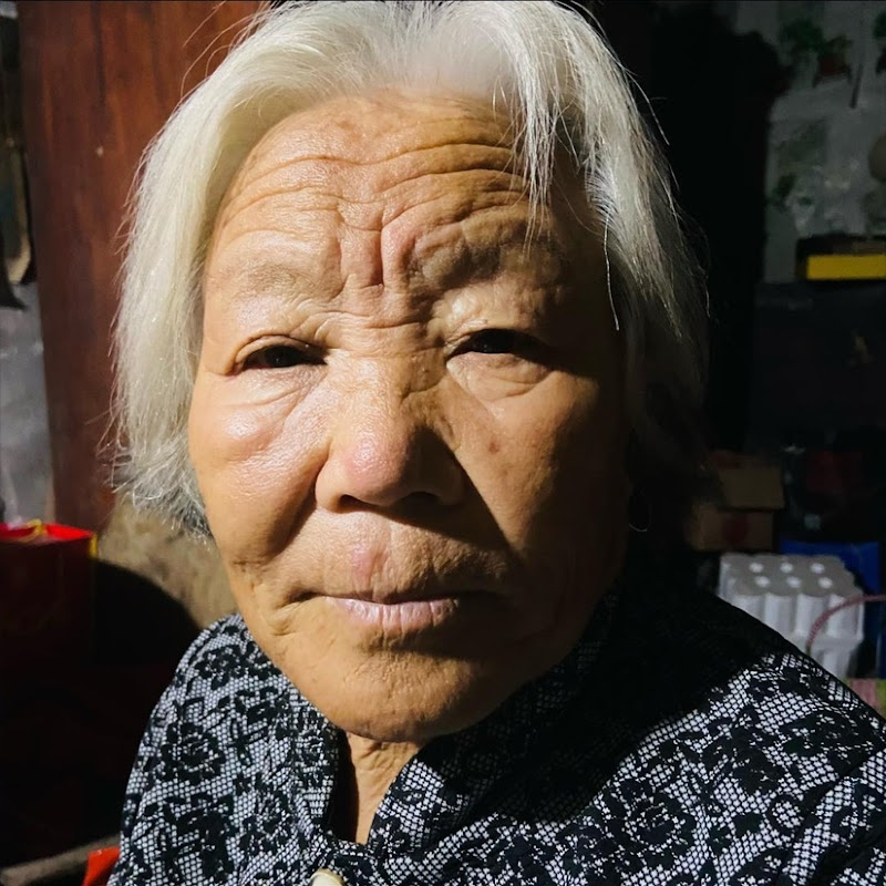 Grandma Zhang